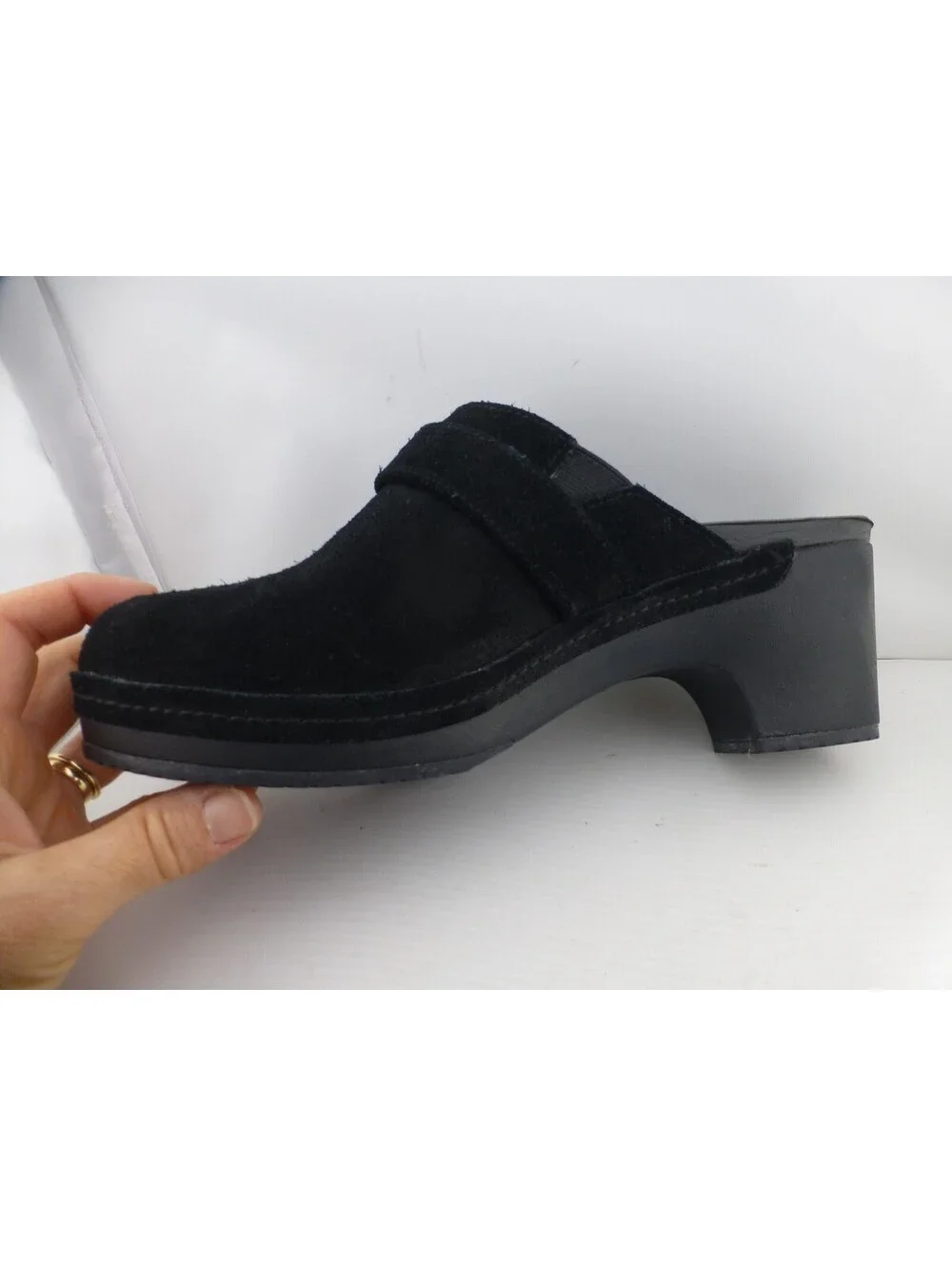 Crocs Triple Comfort Black Suede Clogs Women's Size 7 Slip On Block Heel M13